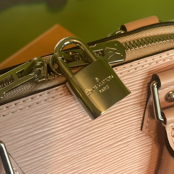 🇫🇷🌸LOUIS VUITTON✨Alma bb in Rose Ballerine Epi✨🌸 - Picture 11 of 11